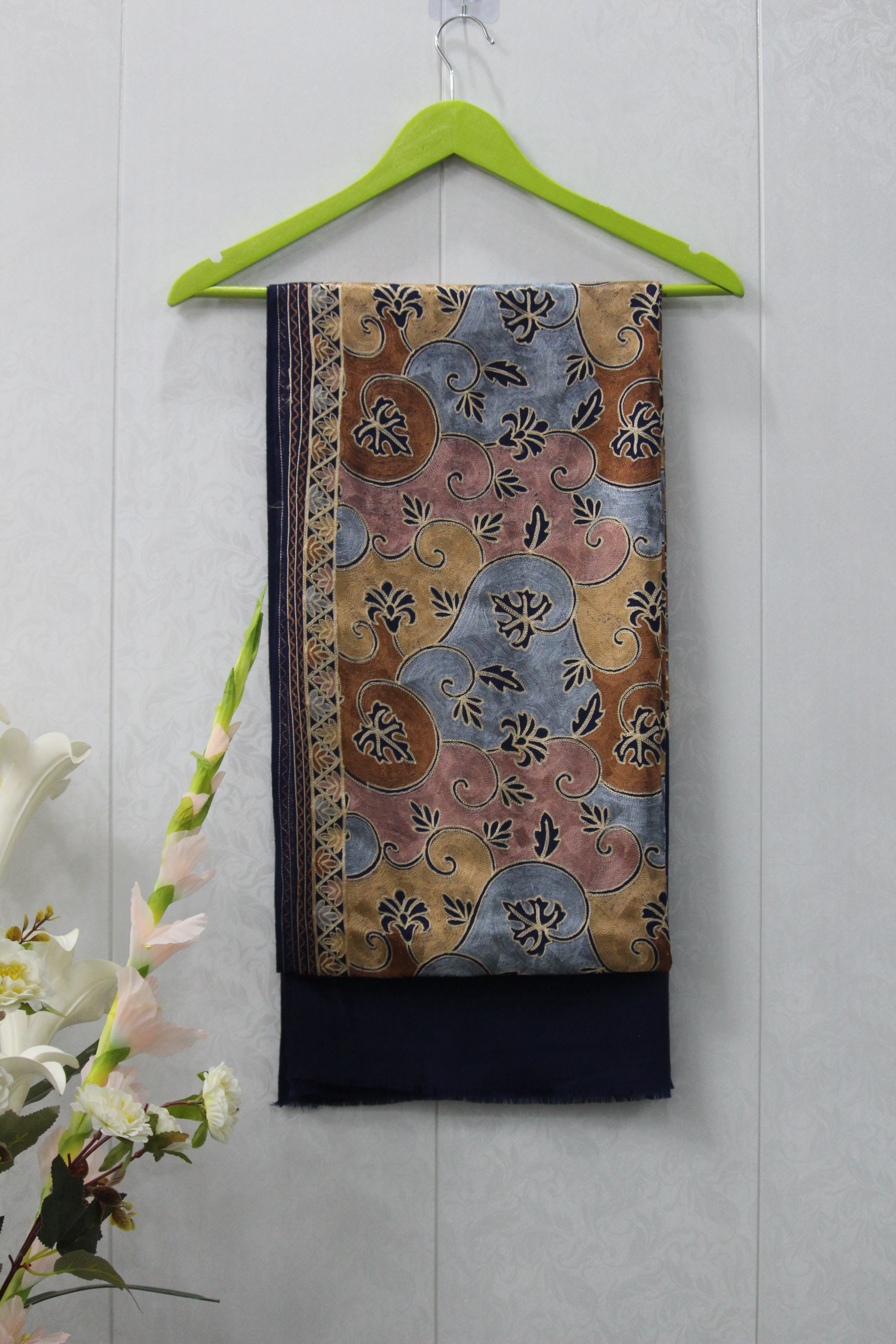 Shām-e-Zarrīn - Pure Kashmiri Pashmina Shawl