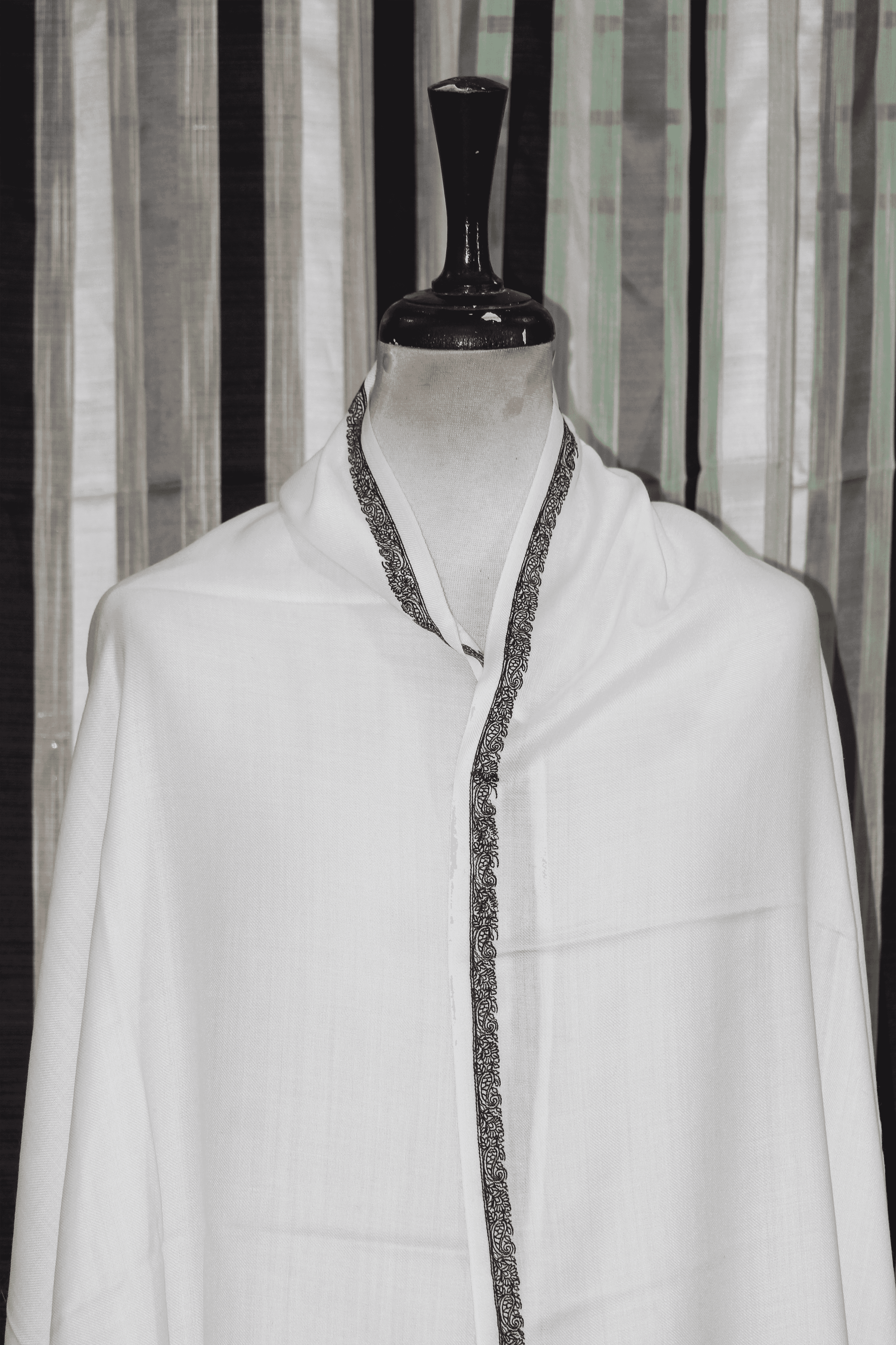 Zarrin Aanchal Shawl: Acrylic Luxury