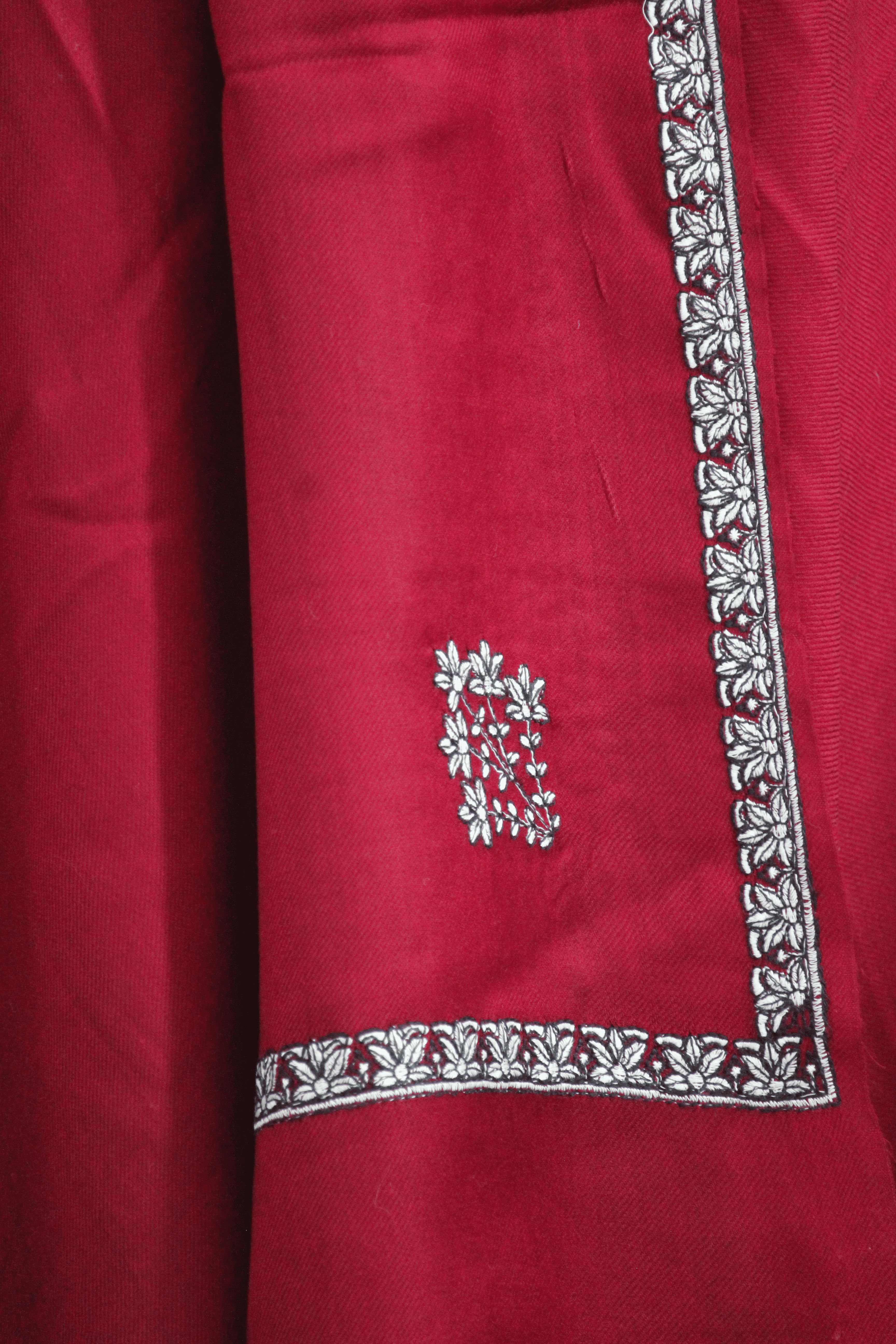 Laal Kinara Shawl: The Crimson Edge