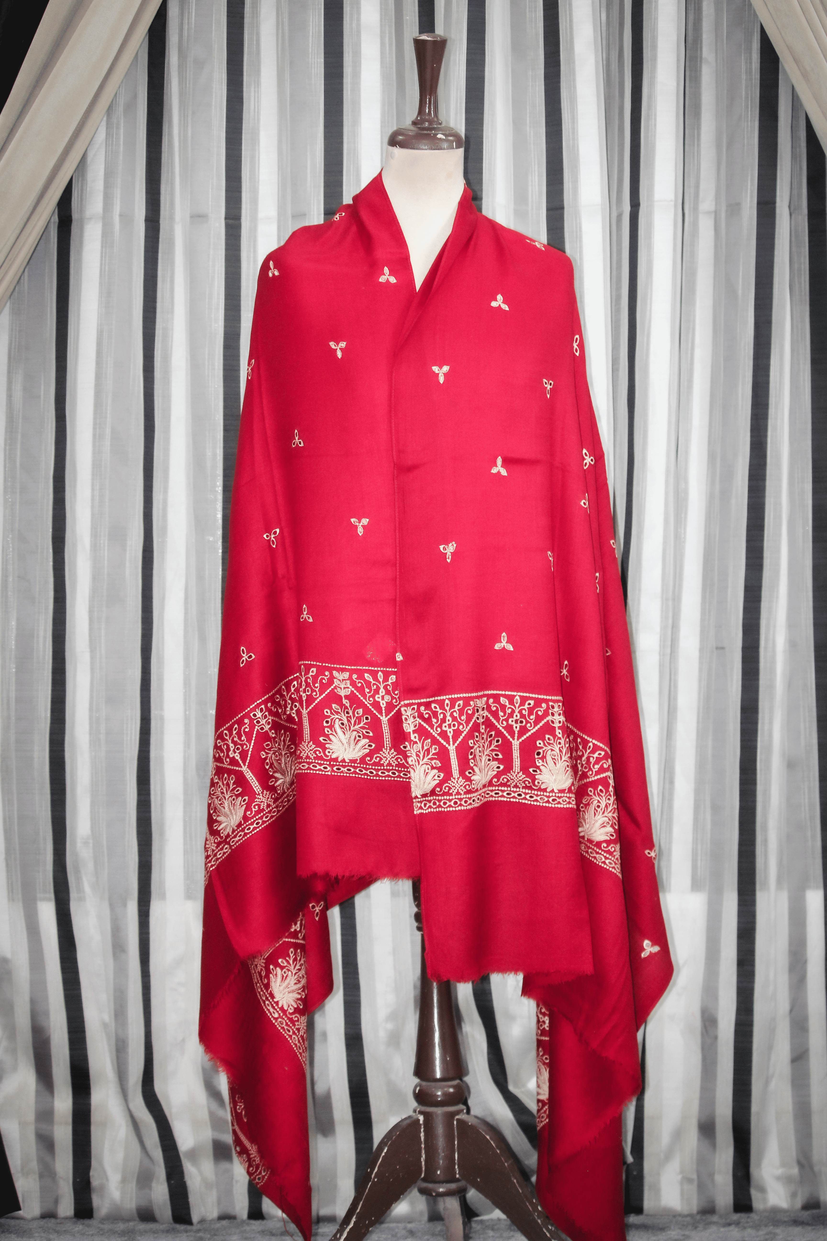 Gulzar-e-Laal Shawl: The Red Garden Tapestry