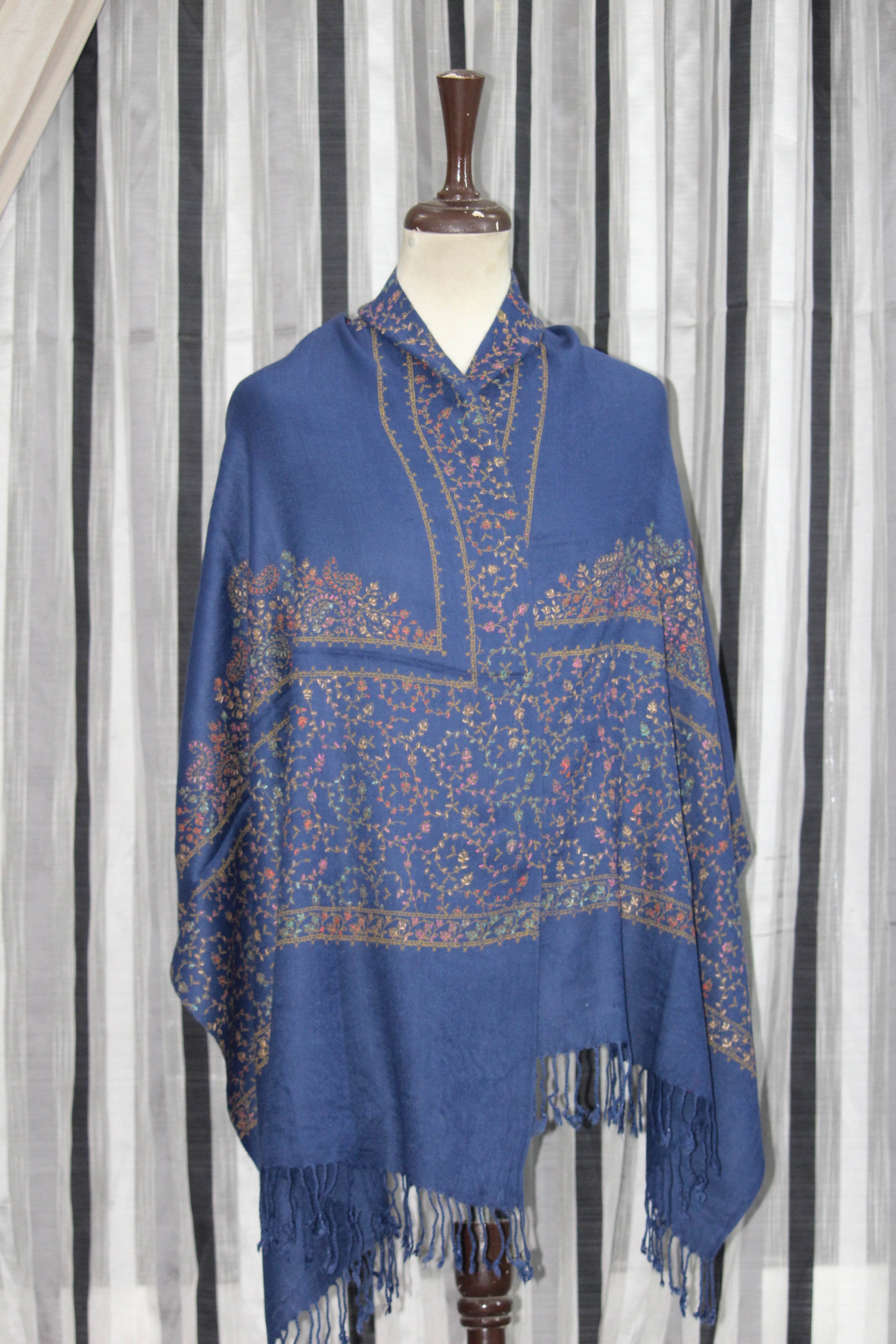 Gulshan-e-Neel Pashmina | The Indigo Garden
