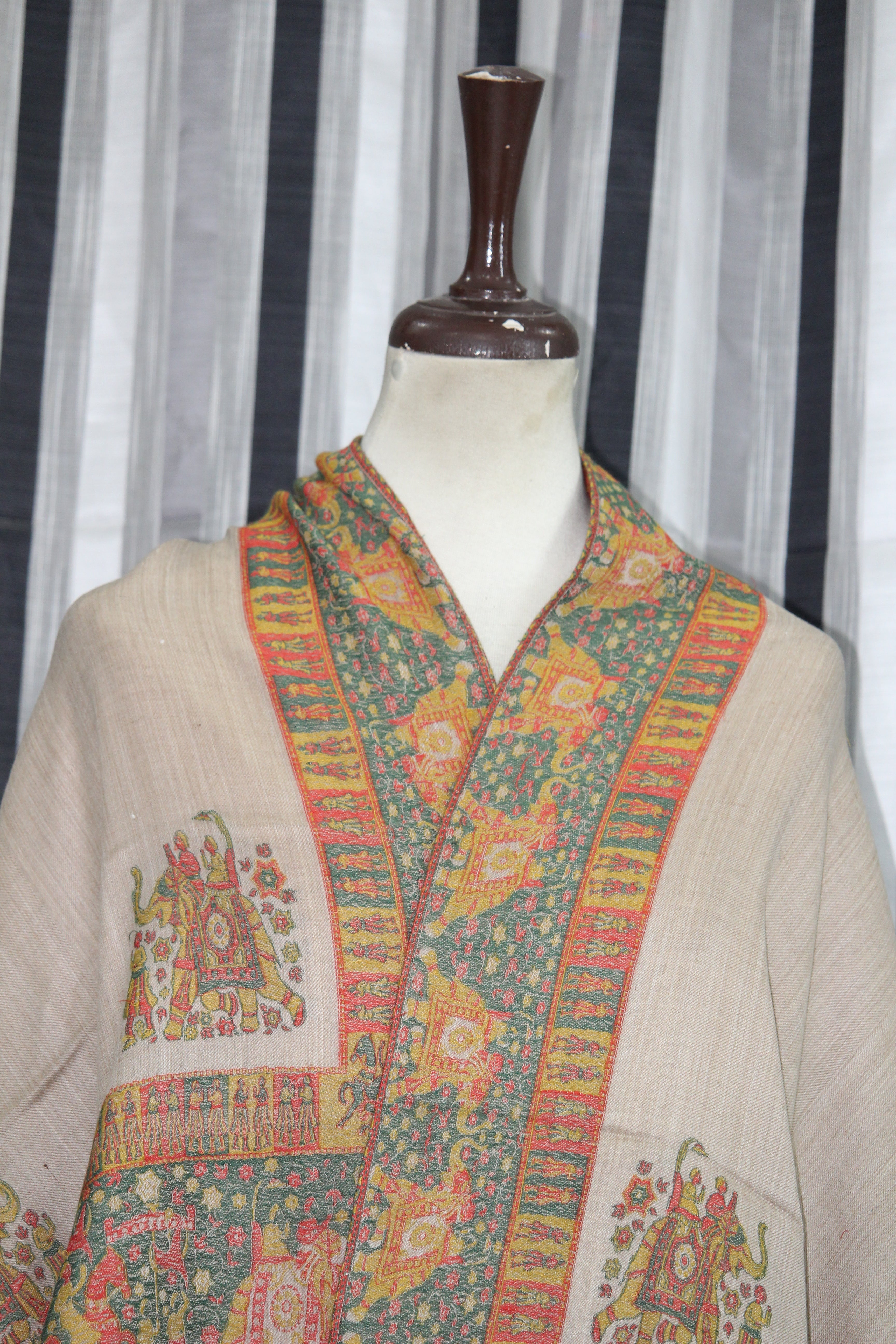 Takhleeq Zarkaash Scarf | A Creation of Rich Artistry